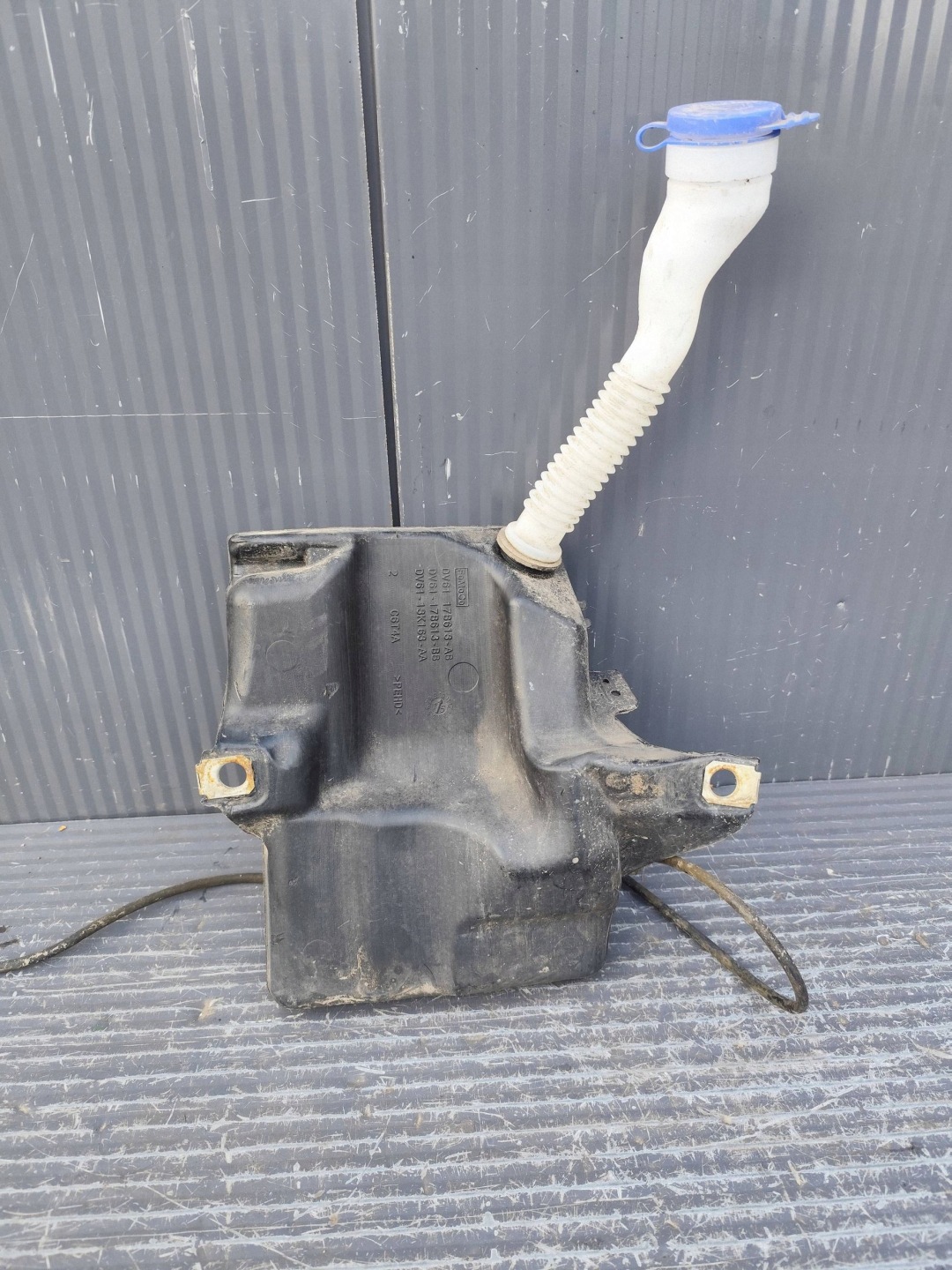 FORD TRANSIT CONNECT MK2 washer fluid tank DV6117B613AB