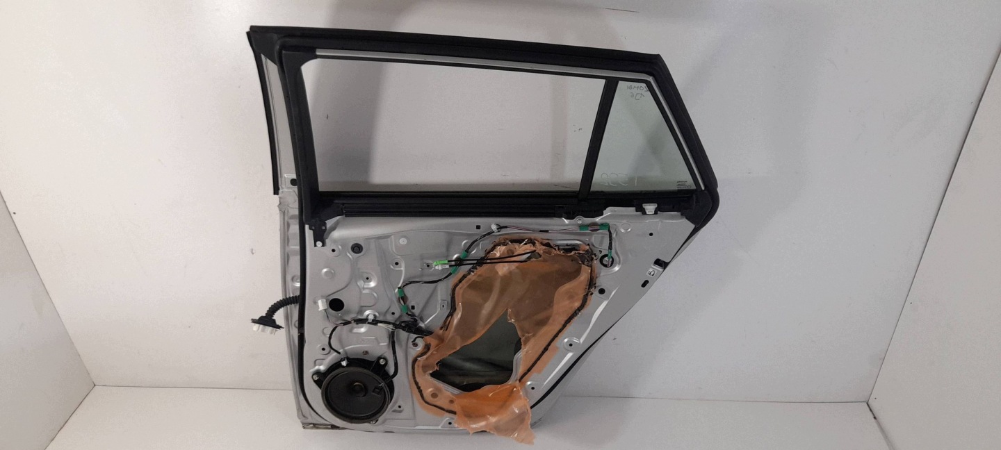 Toyota Corolla E21 Kombi door rear. right 1J6 (T592)
