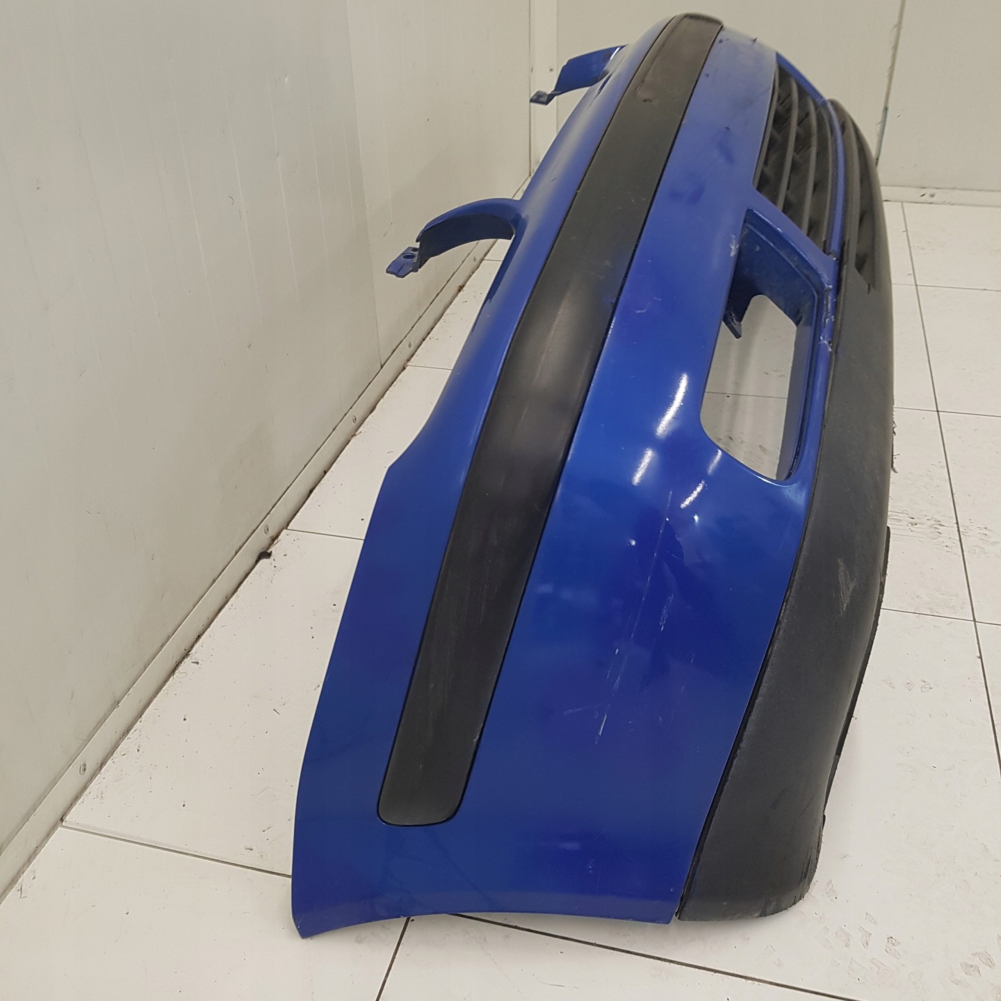 bumper front front VOLKSWAGEN GOLF 4