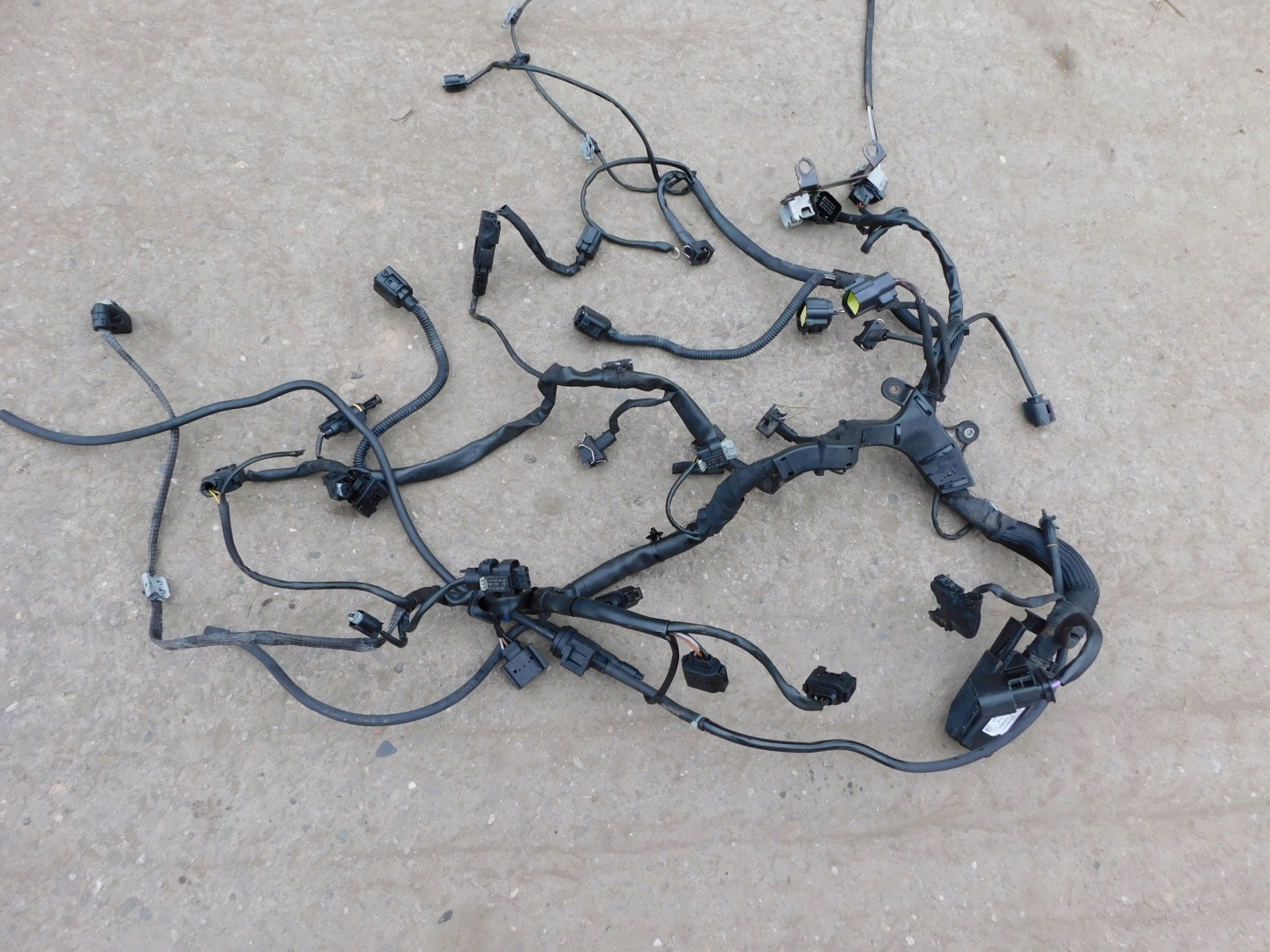 Mercedes Sprinter 1.8 petrol compressor; motor wiring A2711505833