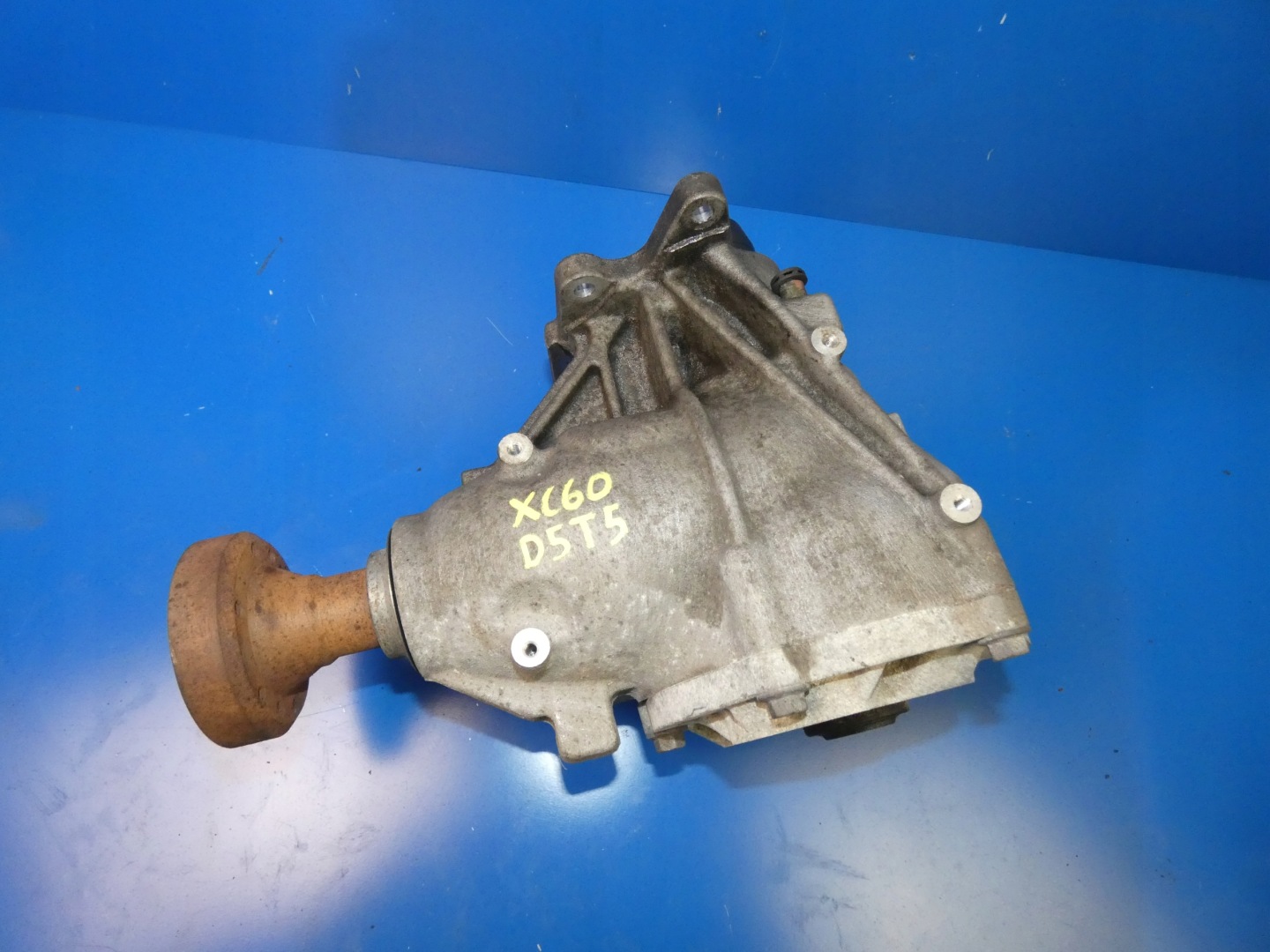 VOLVO XC60 2.4 D5 differential REDUKTOR control front