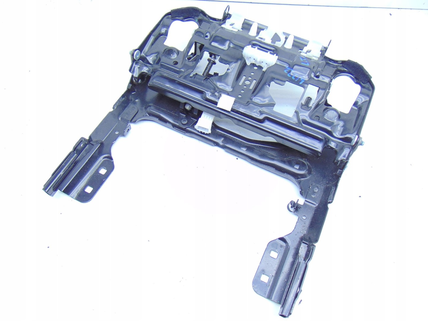 support seat rear left MERCEDES W222 A2229200236
