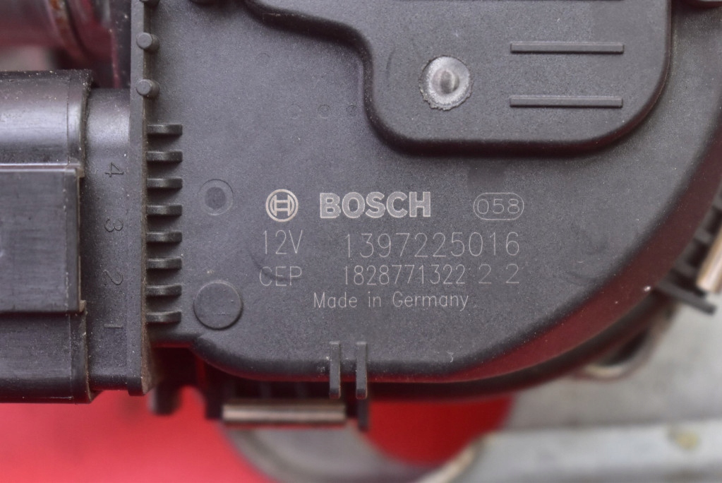 Gestänge Motor Wischer vorne EU 1076725-00-D TESLA MODEL 3 17-21