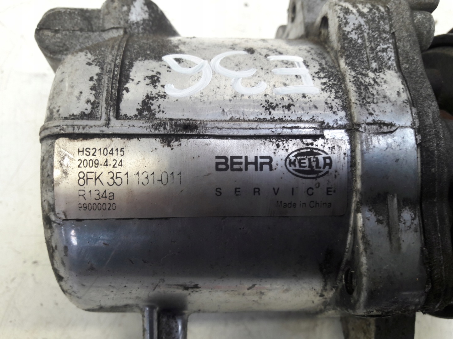 Klimakompressor klimaanlage 8FK351131 BMW E36