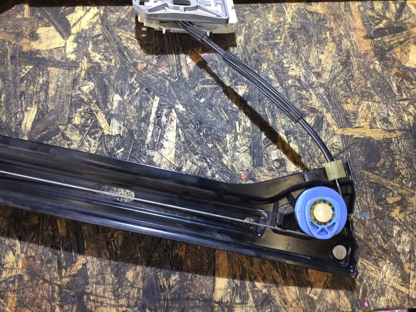A5 8T 5D mechanism windows right front 8T8837462