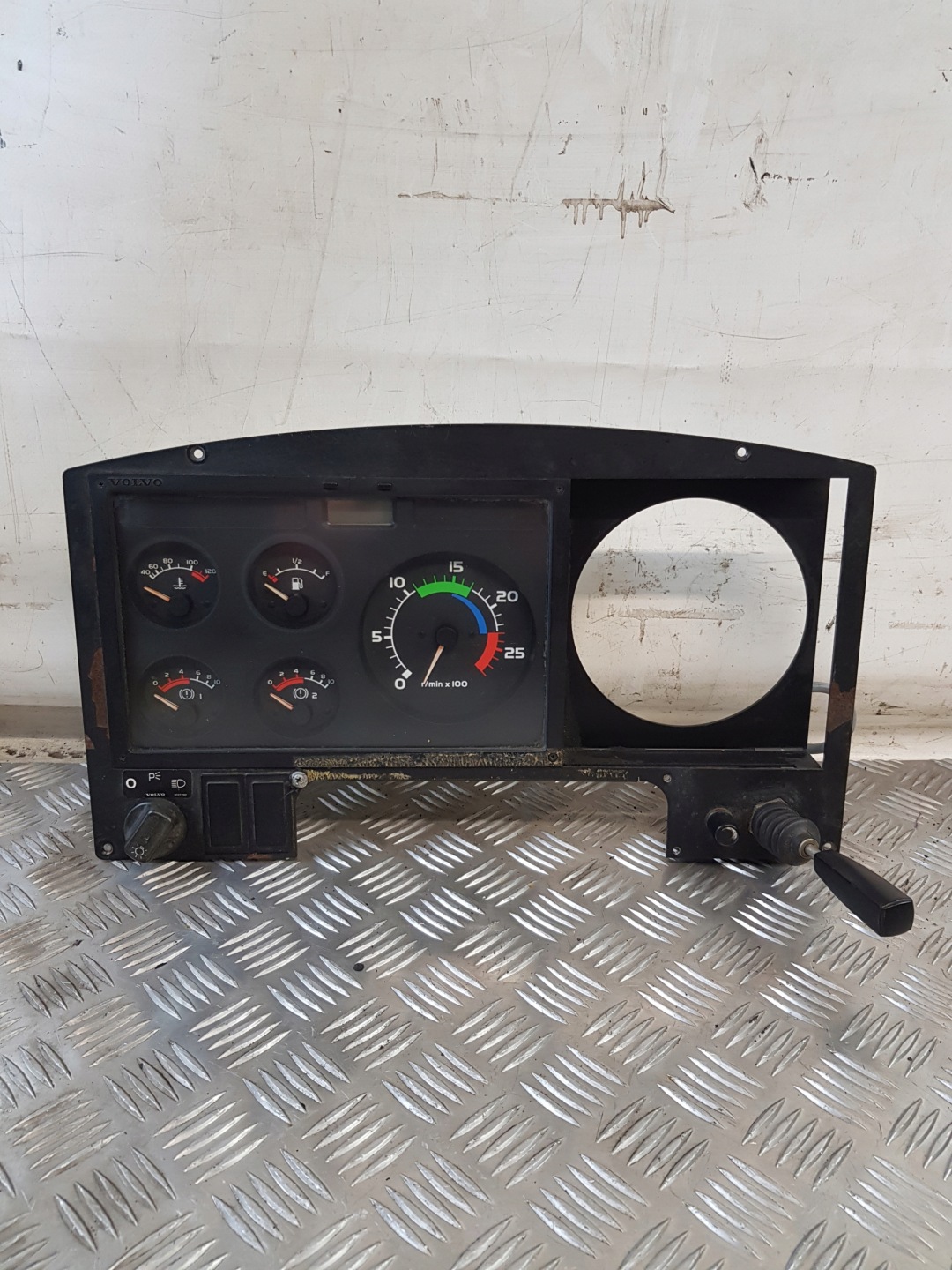 dials DO AUTOBUSU VOLVO 9519257 + switch SWITEL