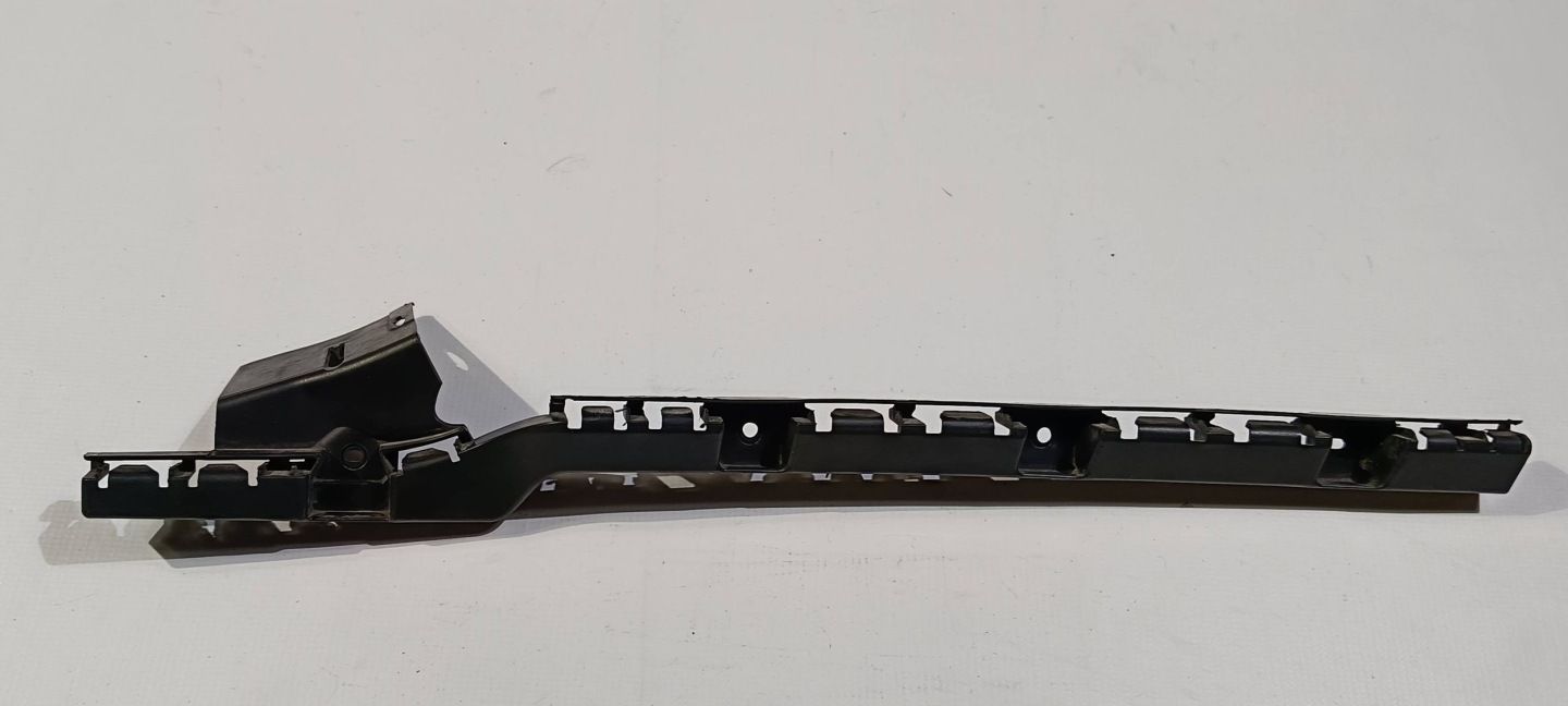Support Support plaque Moulage Couvertures progowej lewej Maserati Granturismo 2008