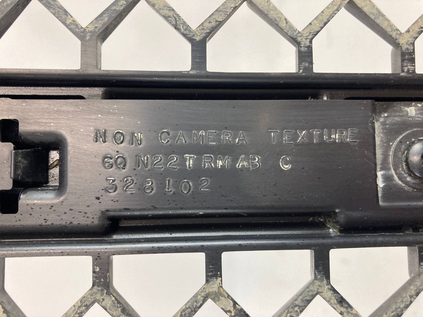 Jeep Gladiator JT grill grille radiator 2020-25 OEM