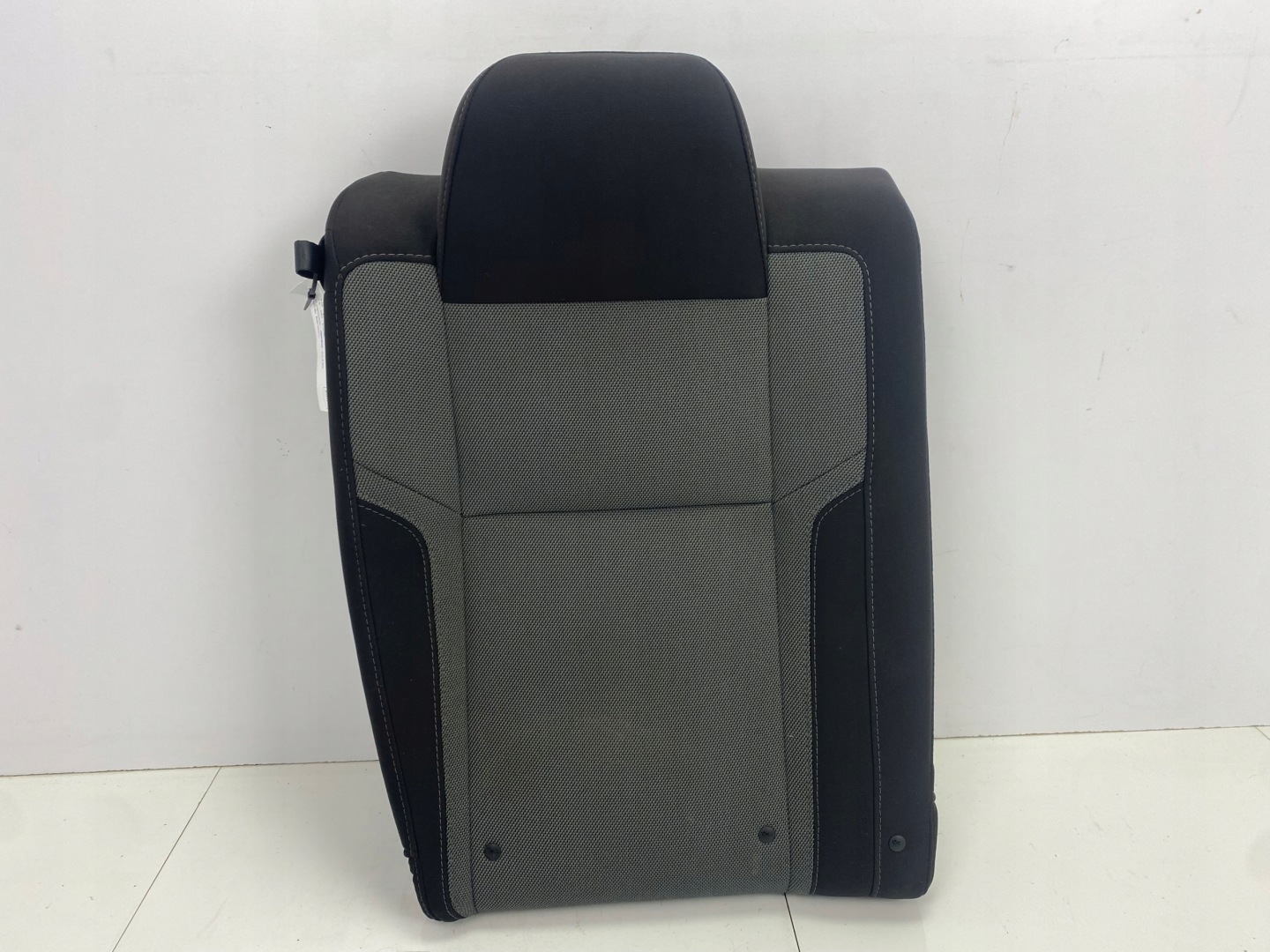 Sitz hinten oparcie Dodge Challenger 2015+ USA