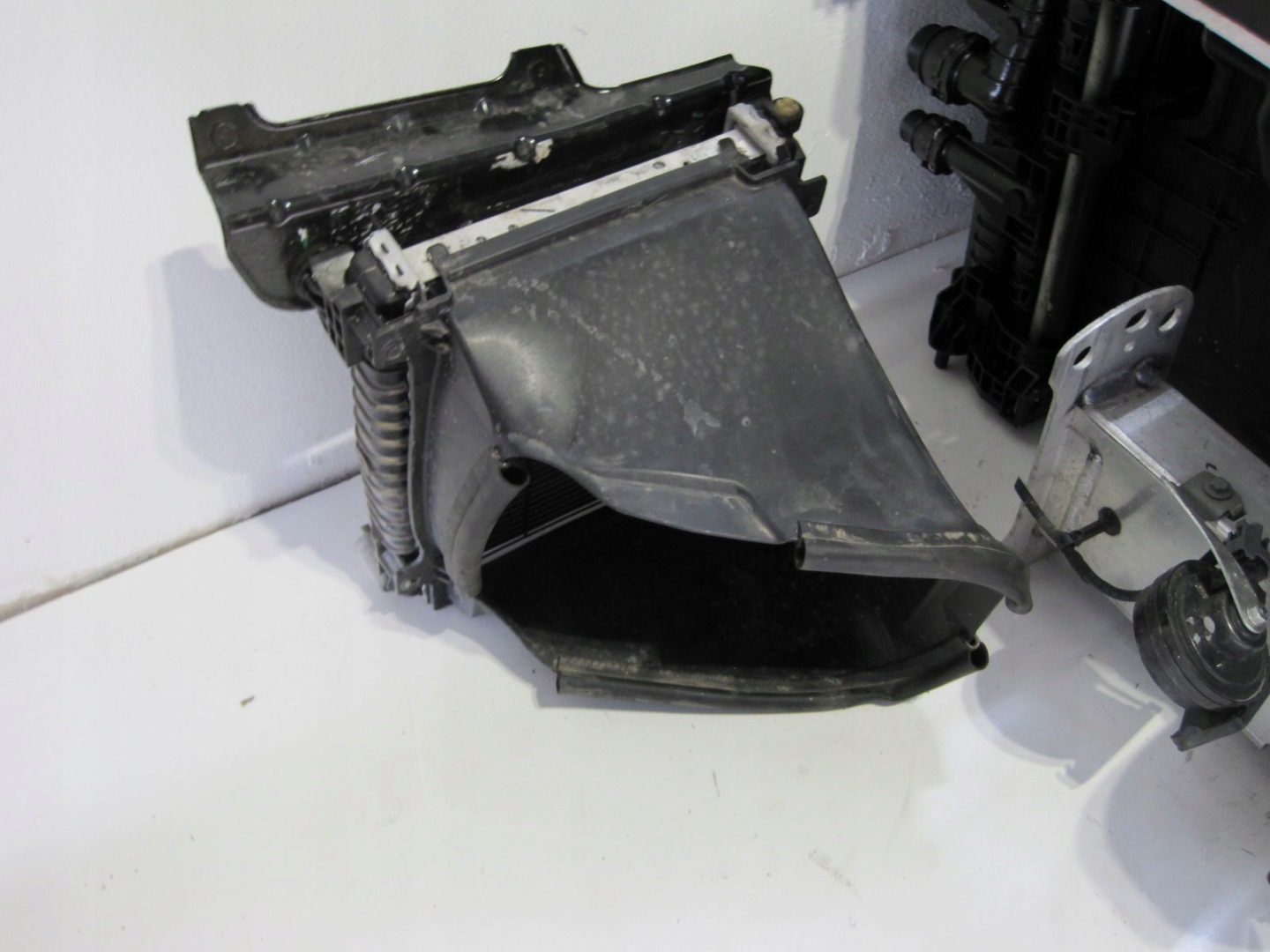 support panel for radiators radiator MASERATI GRECALE 2,0i HYB
