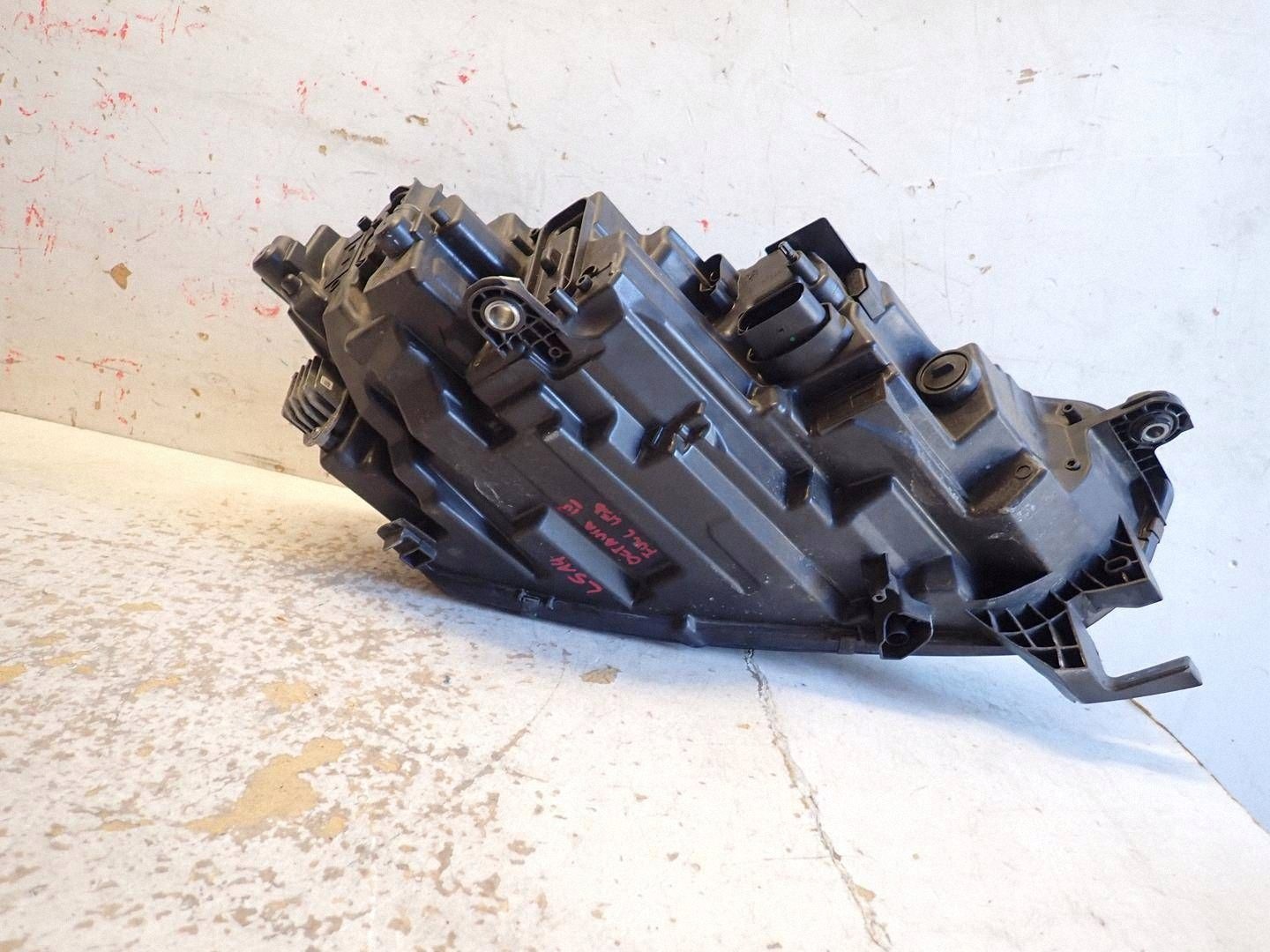 light front front left SKODA OCTAVIA IV 2020- FULL LED 5E4941015