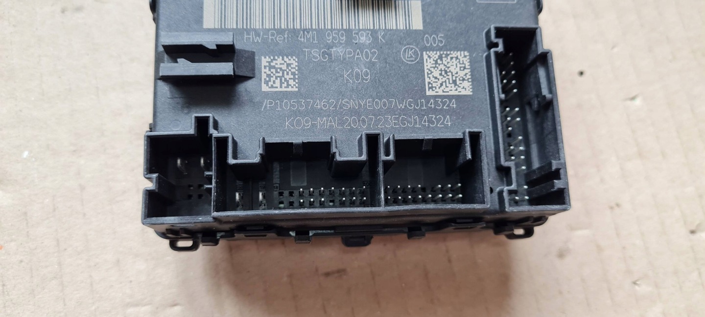 SQ8 4M RSQ8 Q8 module control unit door front 4M1959593K