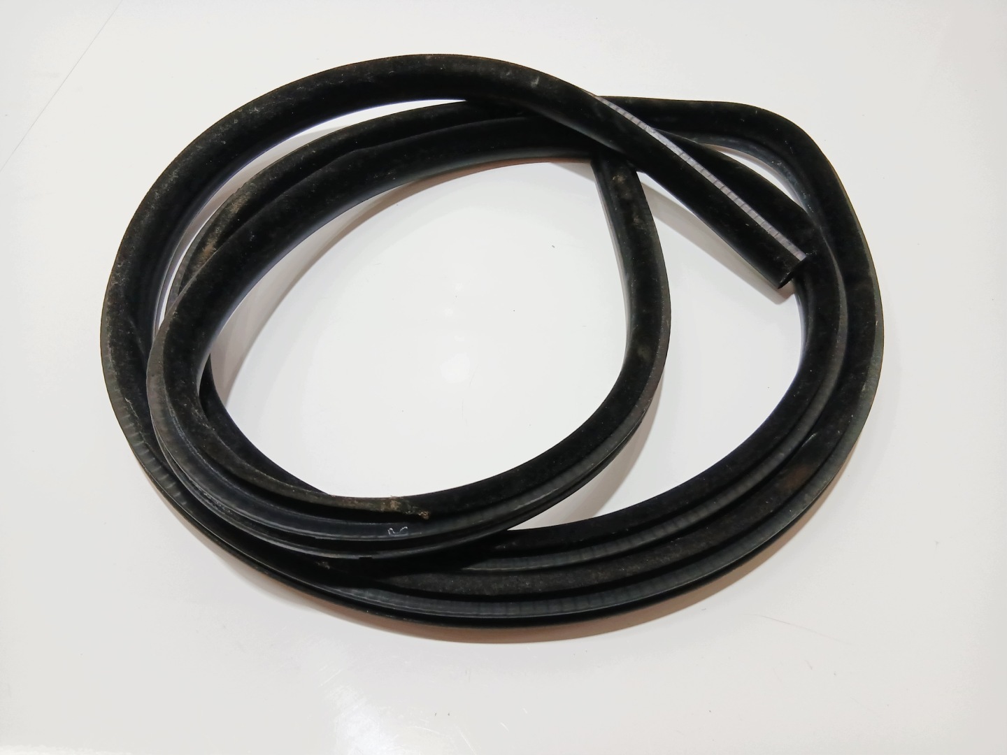 gasket door right front BMW E60 E61 tyres ZAMSZ (0001316)