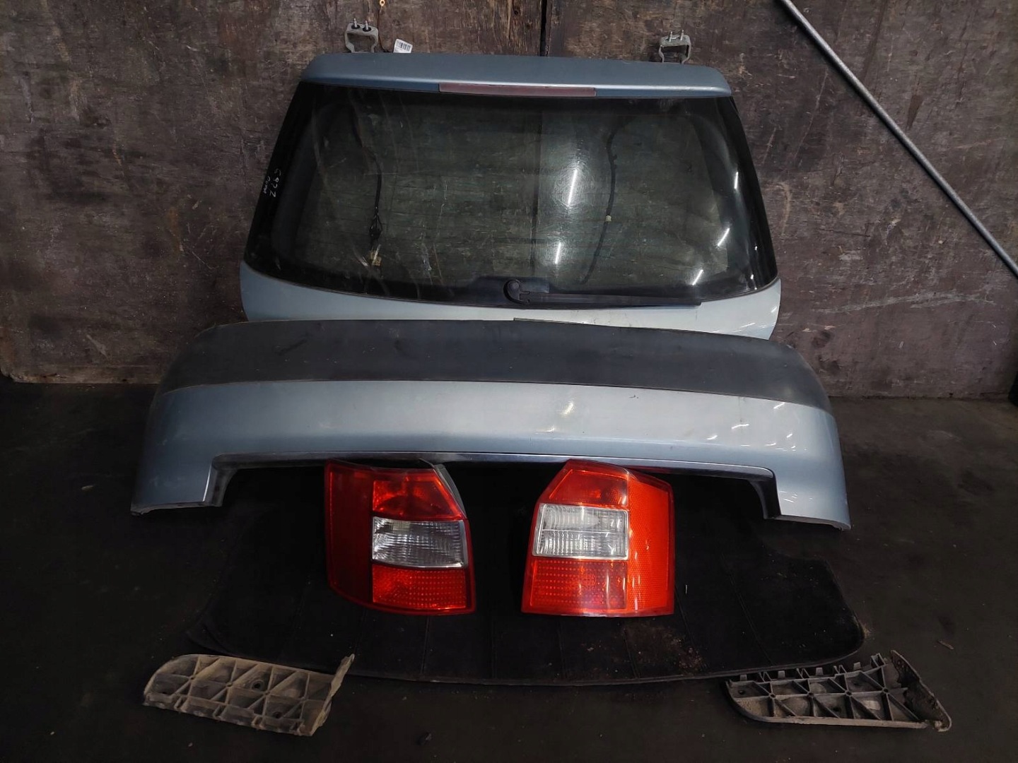 Stoßstange heck + Leuchte heck AUDI A4 B6 LY7R KOMBI AVANT
