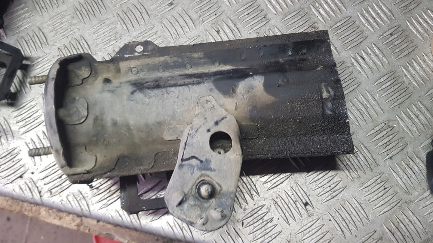 BMW E38 čtvrtka ABSORBER levý pravý předek
