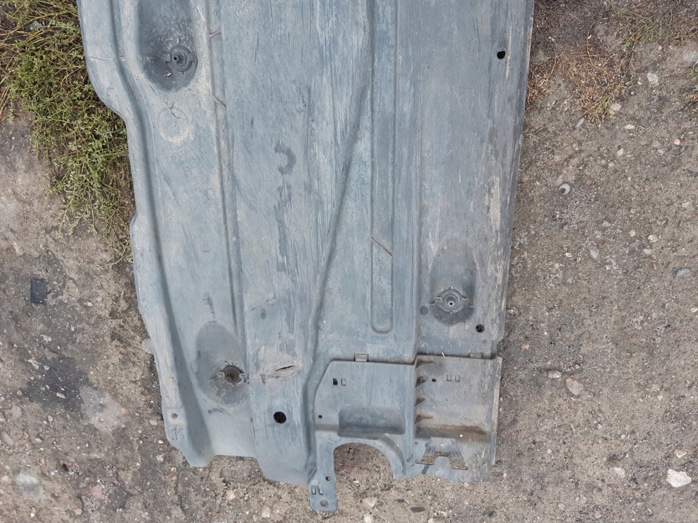 AUDI A3 8V Blende Abdeckung abdeckung des Bodens Unterfahrschutz rechts 5Q0825202L