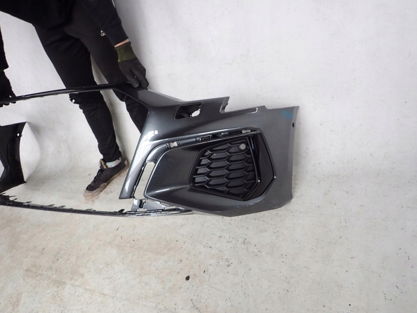 AUDI A3 IV 4 8Y S-LINE 20-> bumper front front washer PDC