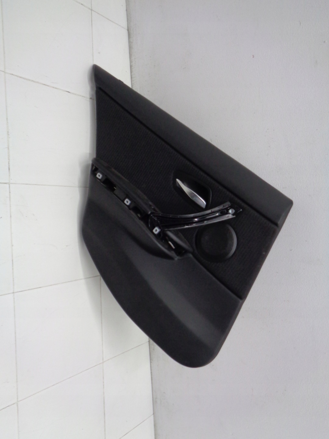 BMW E91LIFT KOMBI side upholstery door left rear part