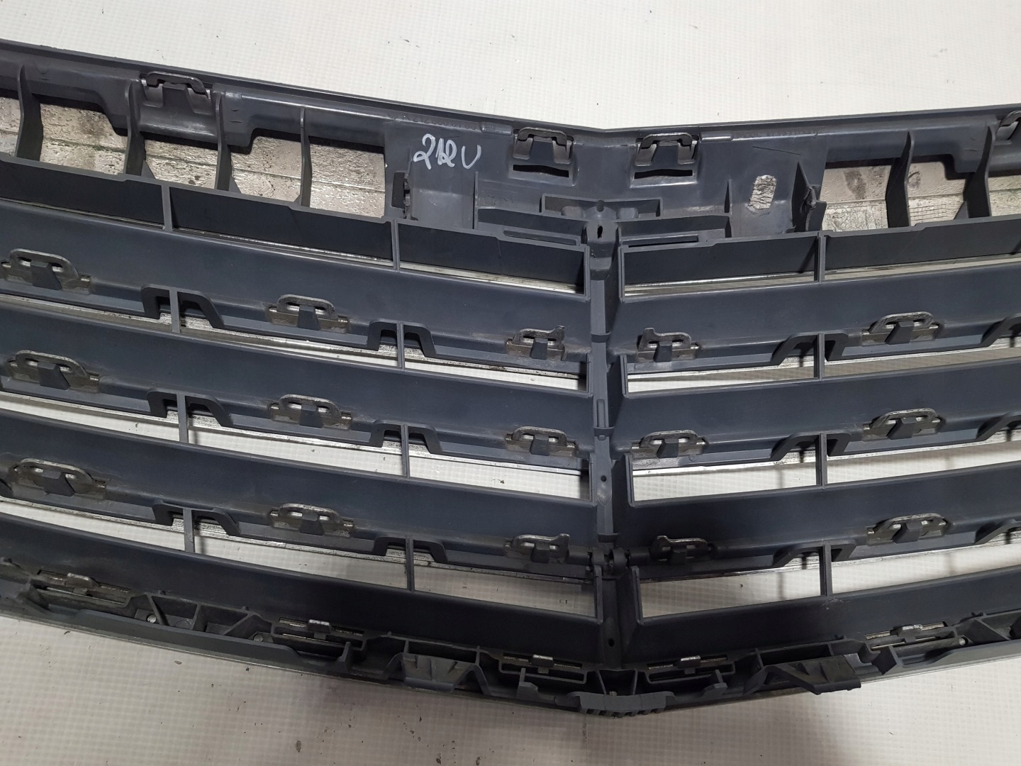 grille radiator grill front Mercedes E W212 A2128800183