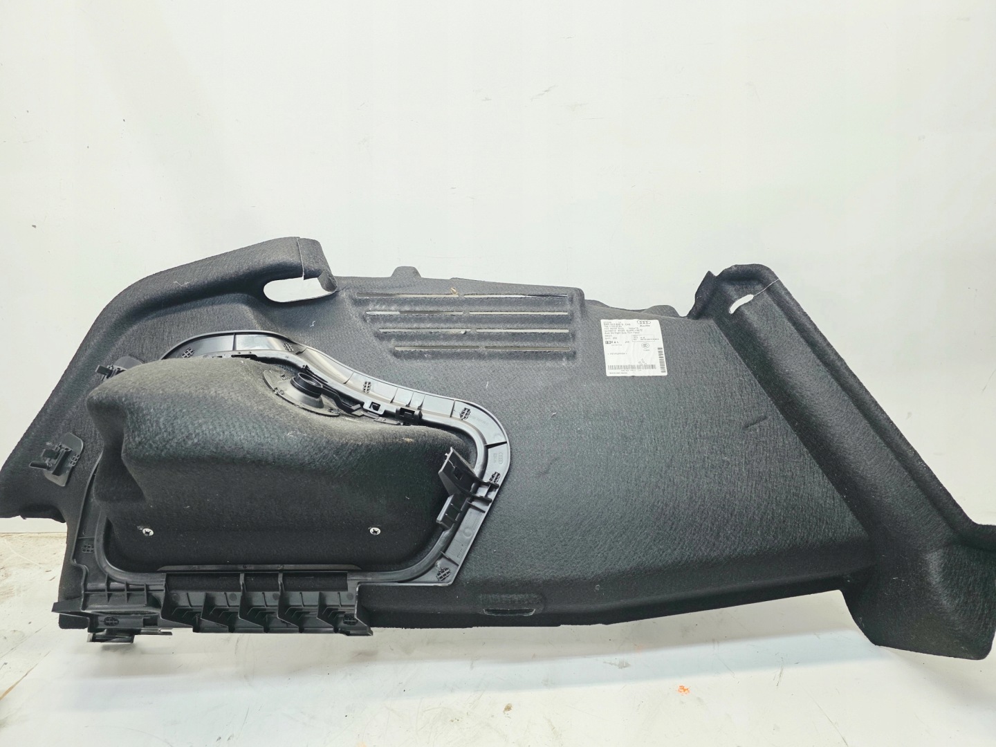 boot upholstery right rear part AUDI A4 B9 sedan 8W5863880G CA9
