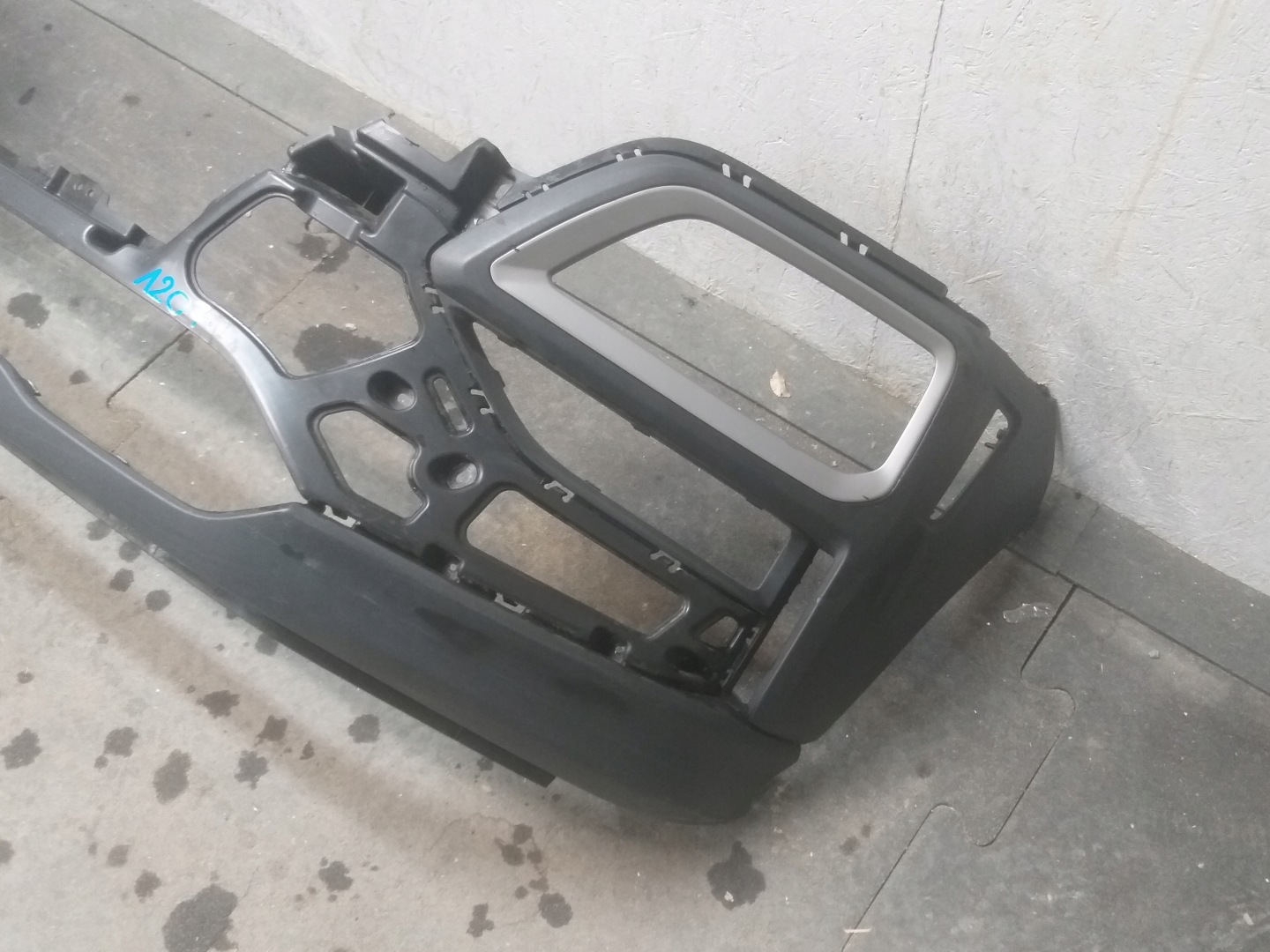 bumper front HYUNDAI KONA