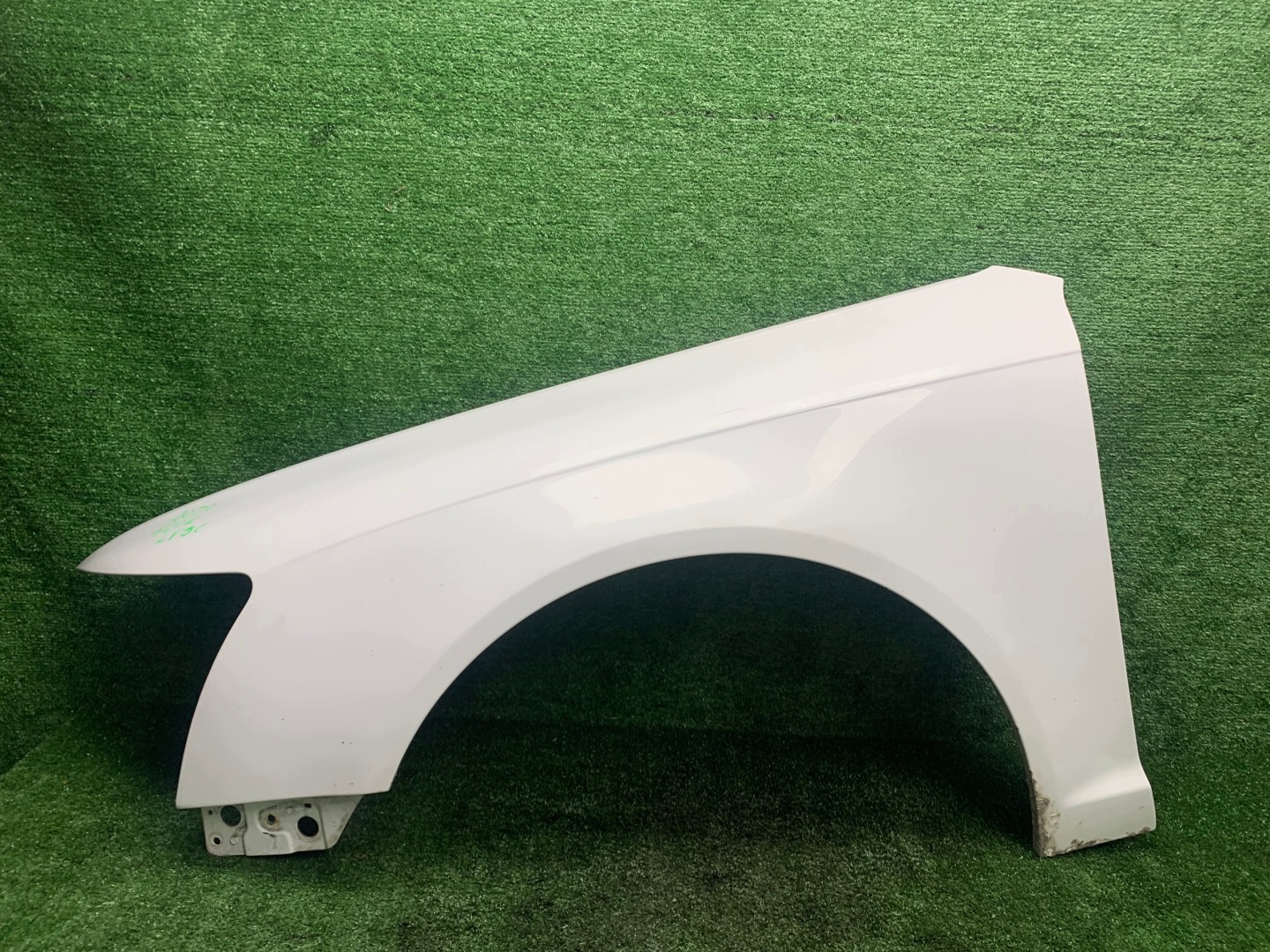 fender front front left Audi A6 C6 LY9C