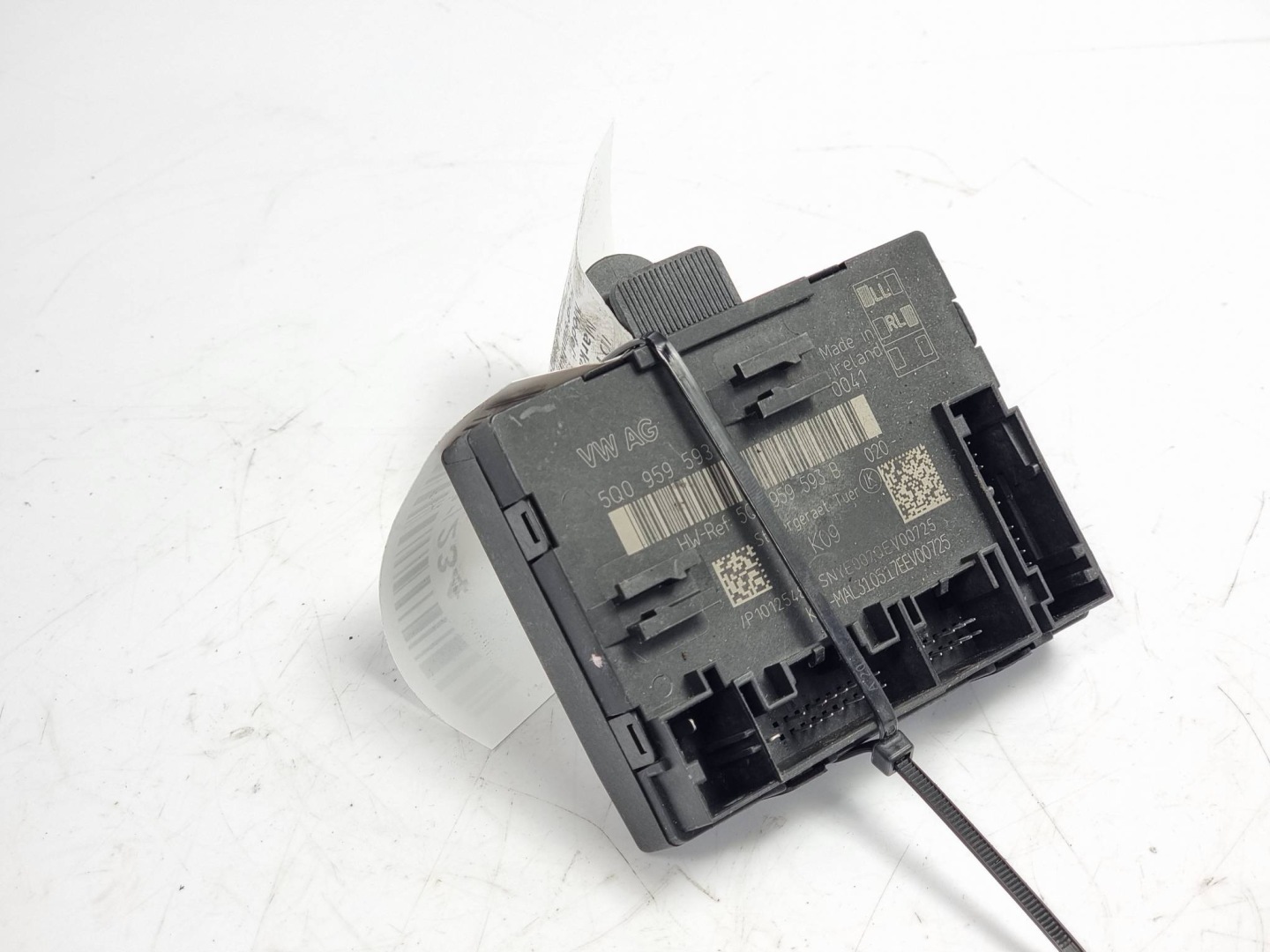 module door 5Q0959593E VOLKSWAGEN PASSAT B8