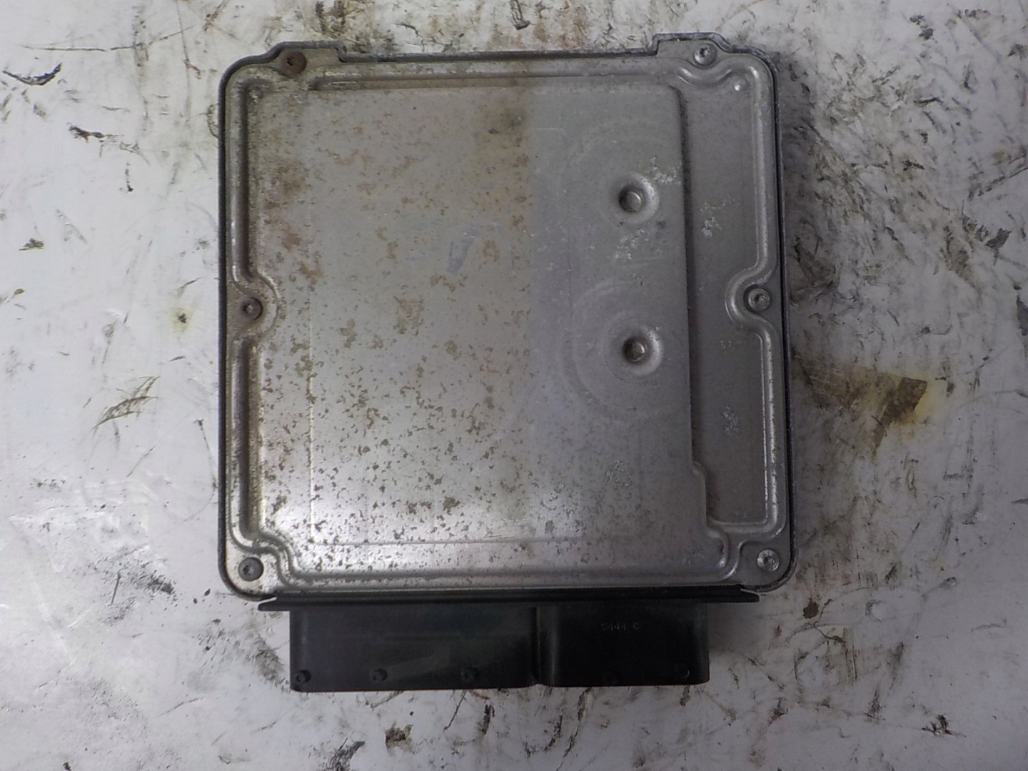 AUDI A3 II 8P computer control unit 03G906016CC 0281011832