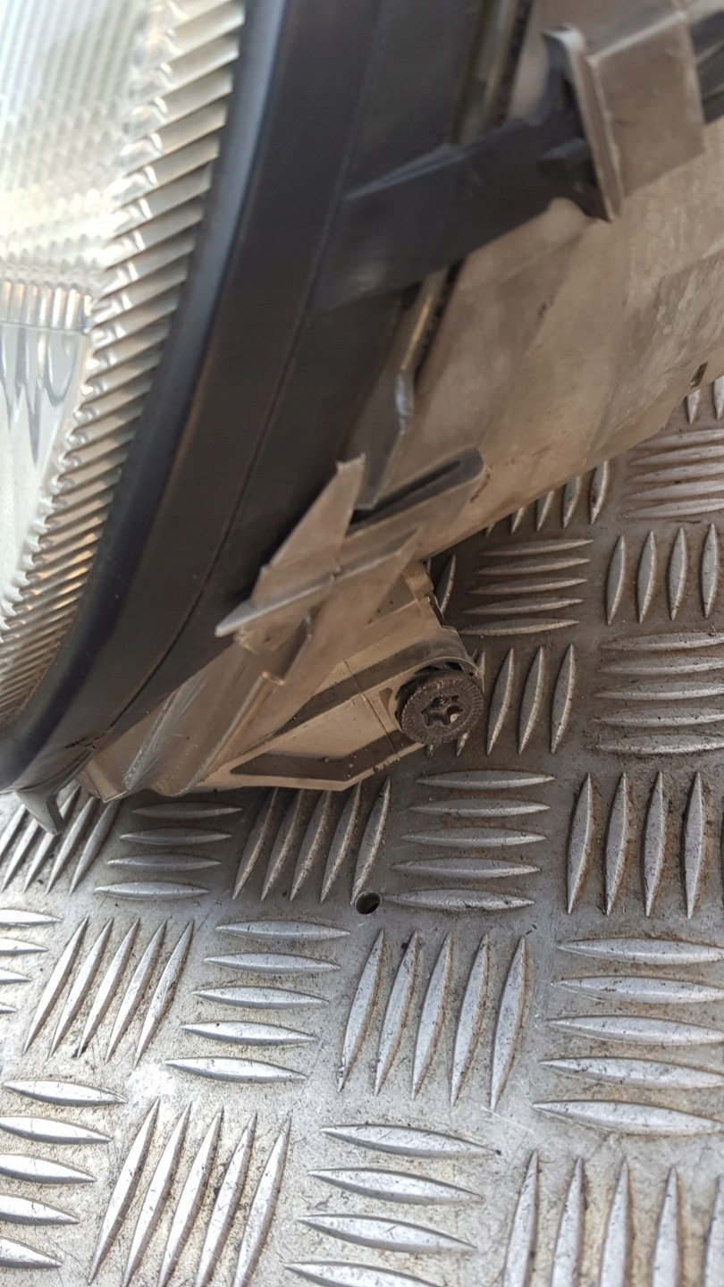 MERCEDES W203 light left front front