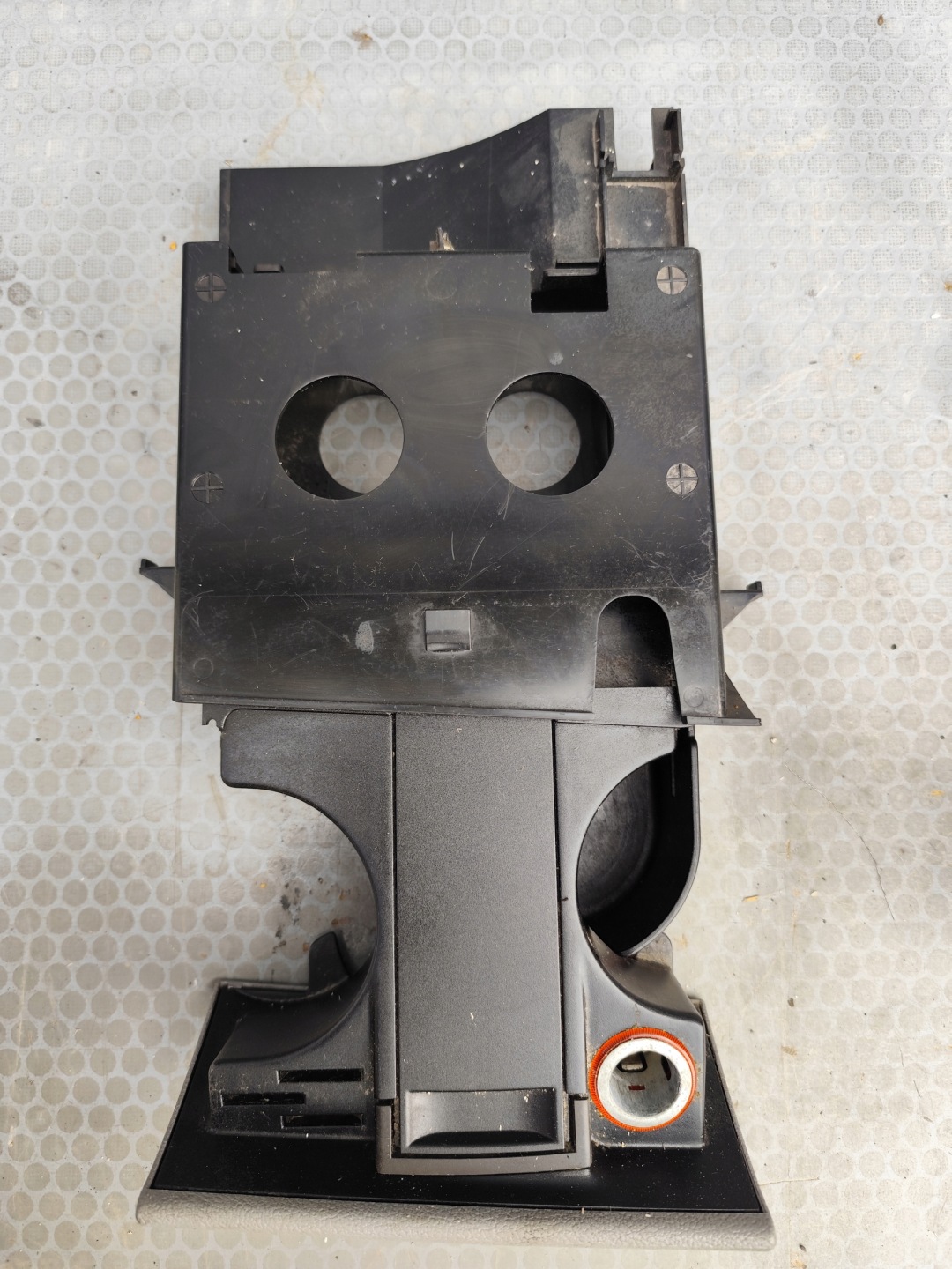 VW T5 PODWOJNY bracket for KUBKI/ damaged