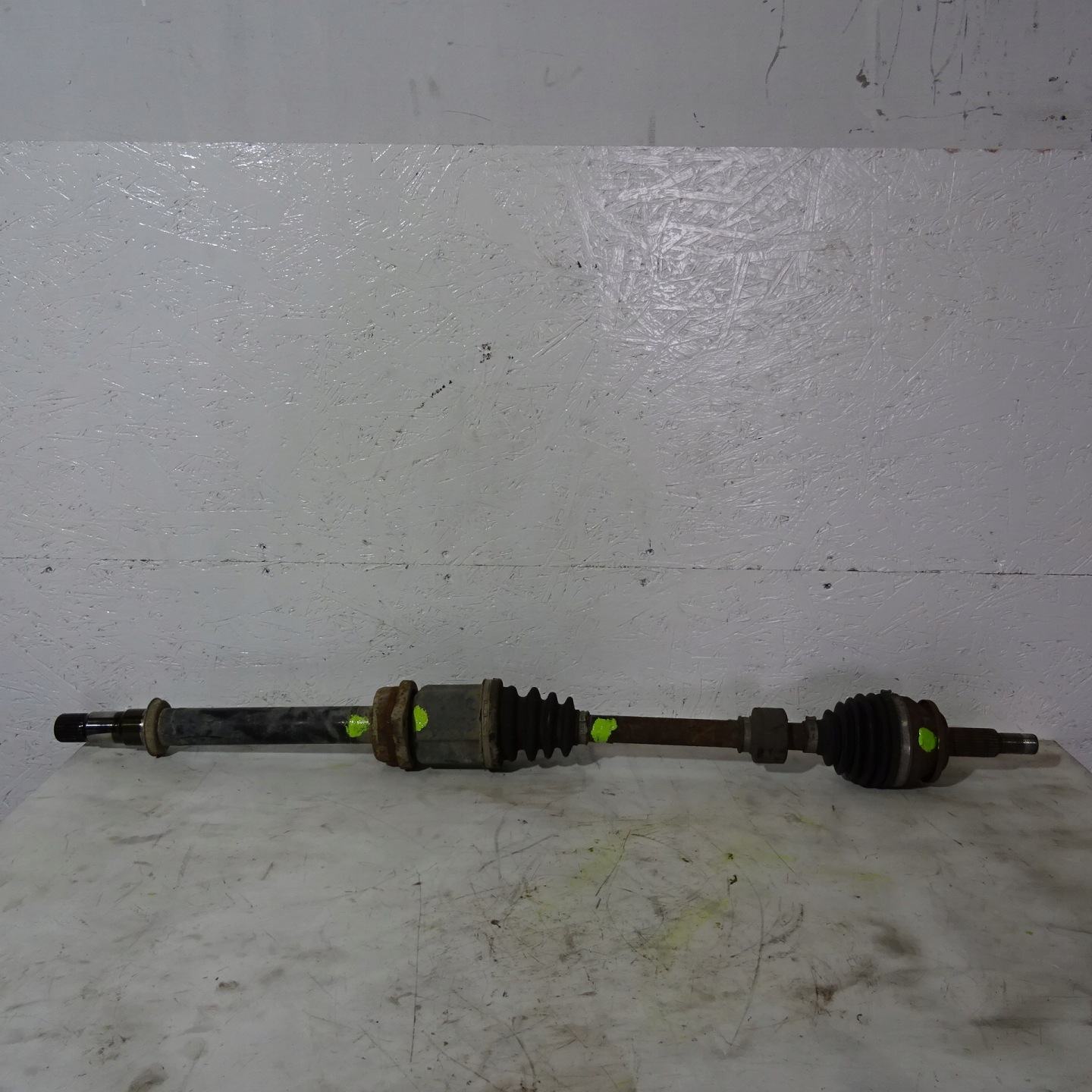 TOYOTA AVENSIS T27 2.0D4D semi-axis right