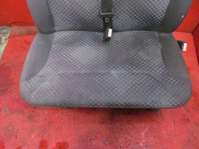 RENAULT TRAFIC 2 II VIVARO A PRIMASTAR 2001-2014 Sitz LAWKA Sitz