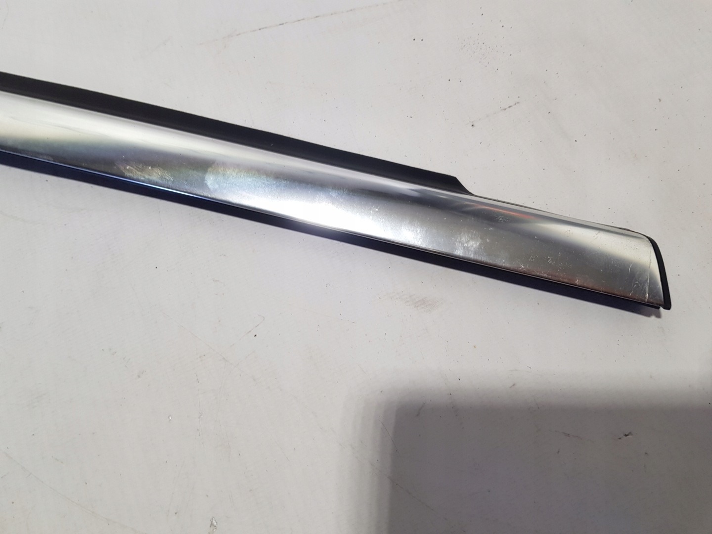 moulding door left rear part dust CHROM MERCEDES W251