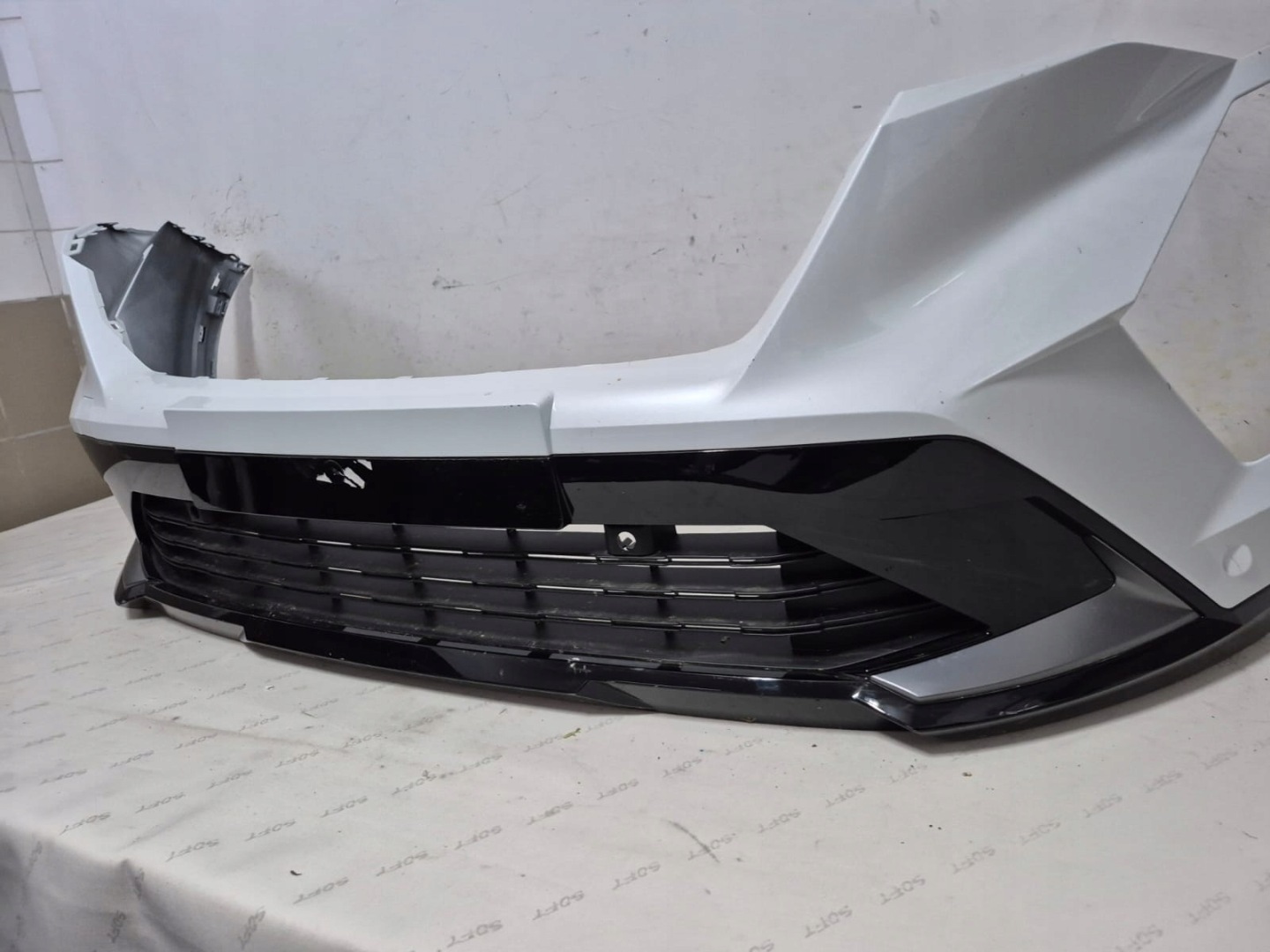 RENAULT RAFALE 24- bumper front front PDC 620225639R