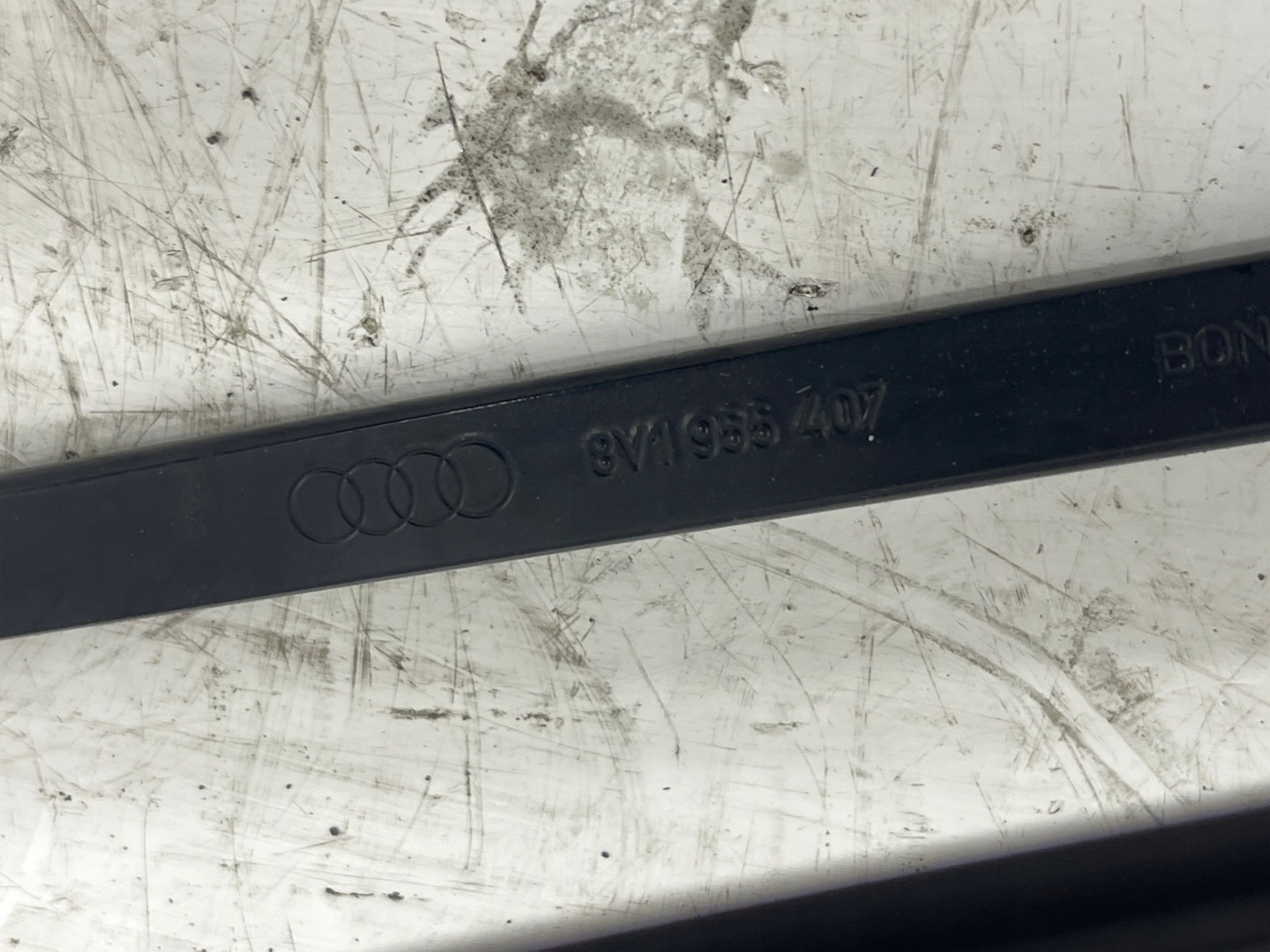 AUDI A3 8V Bracci tergicristallo 8V1955407 8V1955408 Komplet