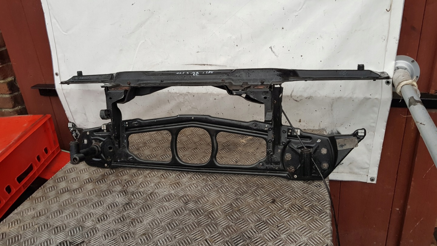 BMW E46 2.0d support panel for radiators pillar