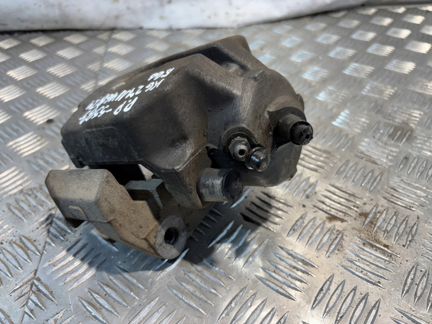 caliper brake right front BMW E60 2,0D