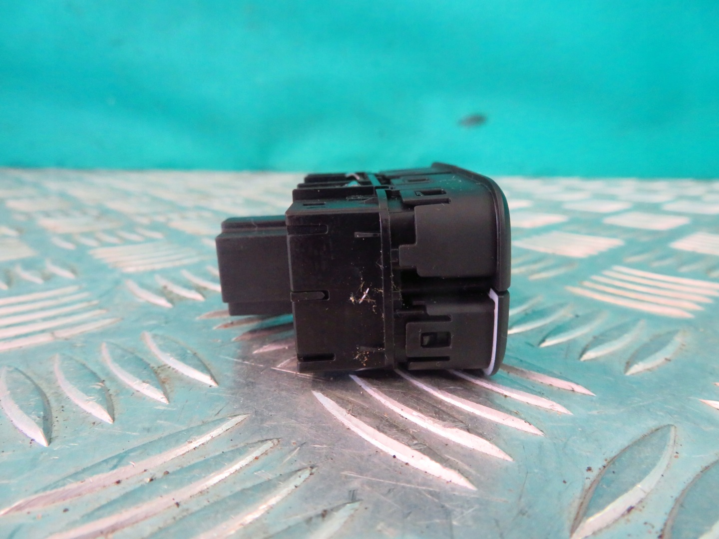 switch ESP TRAKCJI ZJAZDU FORD RANGER IV 17R