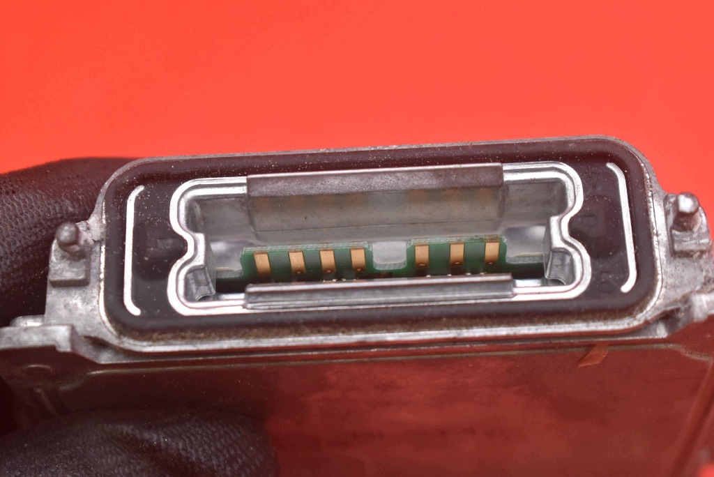 centralina XENON KSENON destro 4L0907391 VW PASSAT B6 05-10