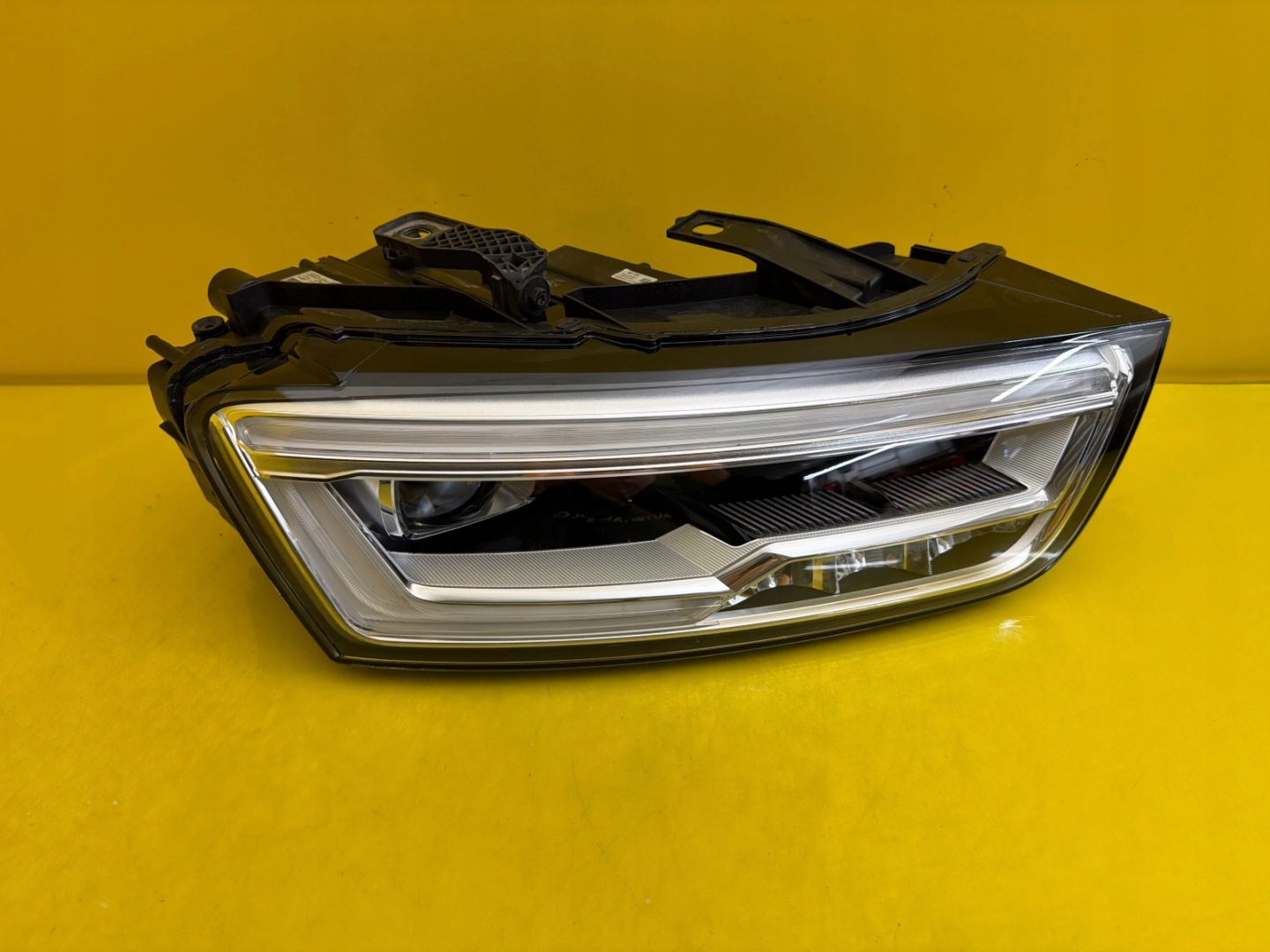 light right front Audi Q3 8U0 FL Lift 2015-2018 Full Led 8U0941034