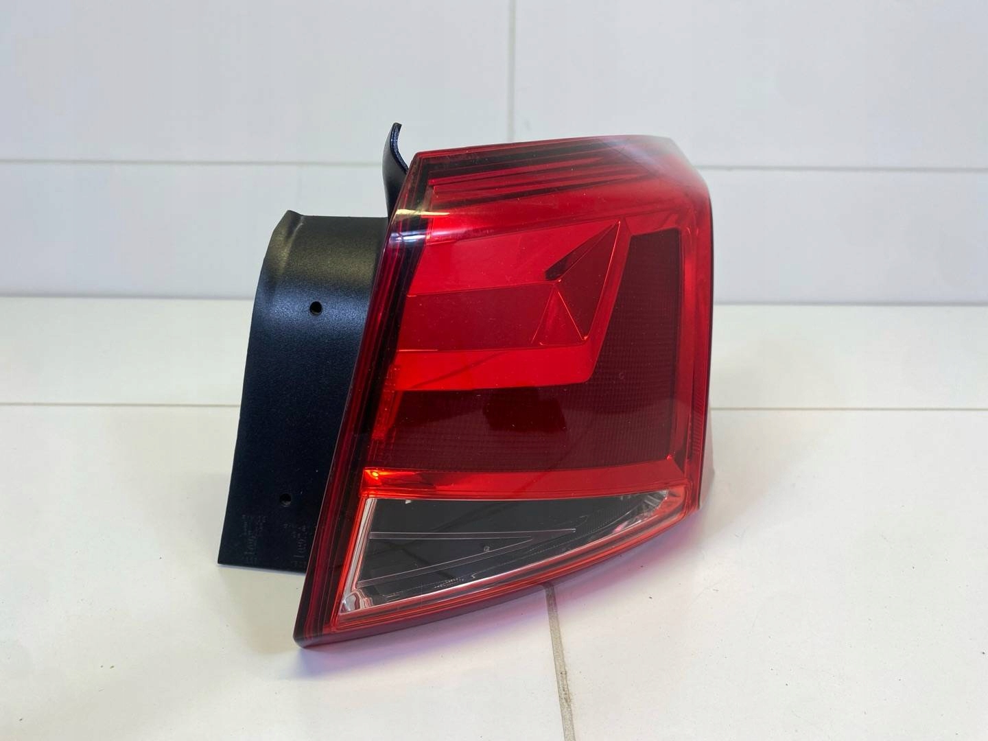 light rear right side SEAT Arona 2020 6F9945096B