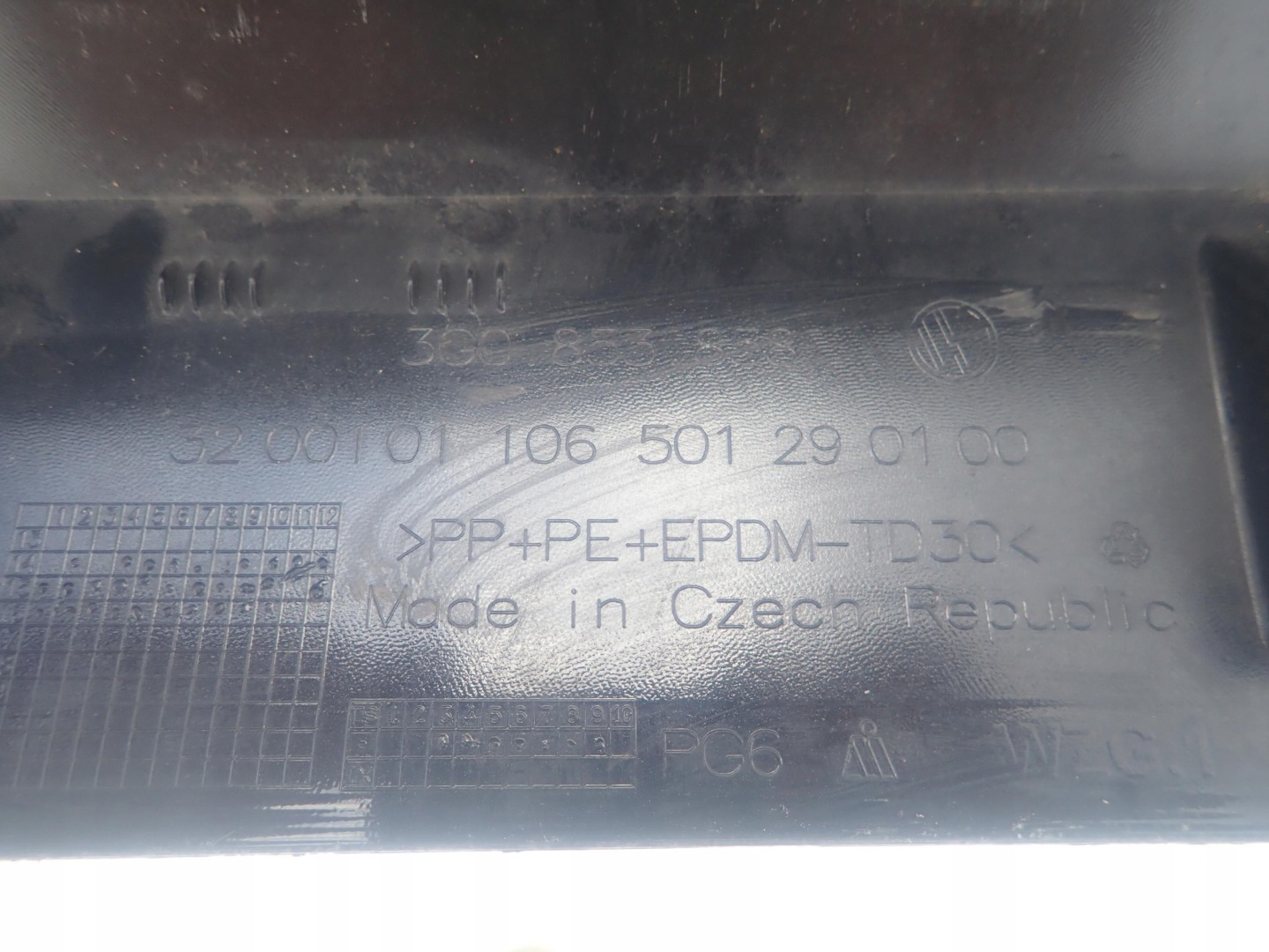 VW PASSAT B8 14- threshold right moulding threshold right