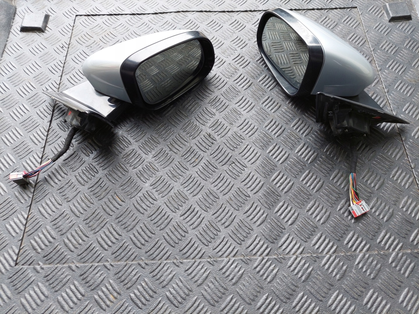 mirror left 16PIN right 14PIN MEE JAGUAR XJ X351
