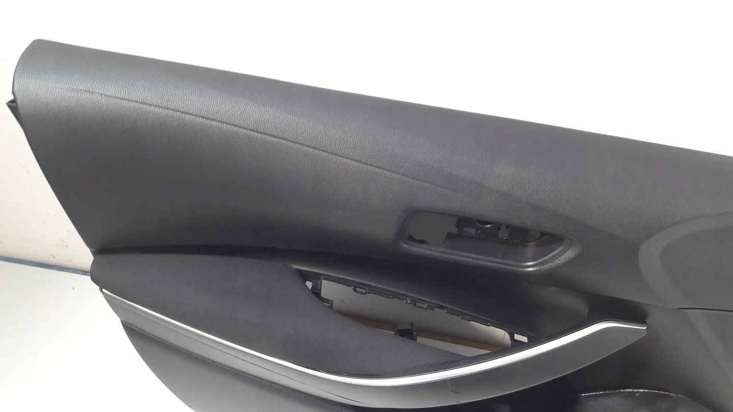 Toyota Corolla E21 side door left front 67612-X1601 (ET5)