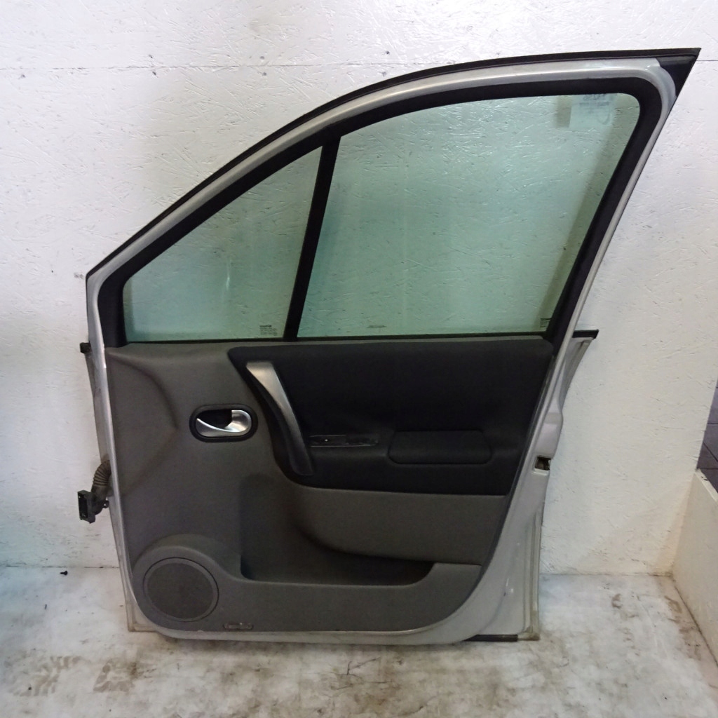 RENAULT MEGANE SCENIC II door front right MV632