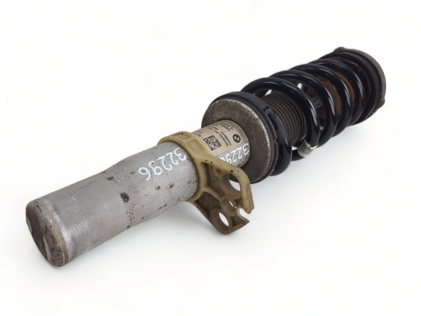 shock absorber left front BMW M5 G30 F90 4.4 V8 8074113