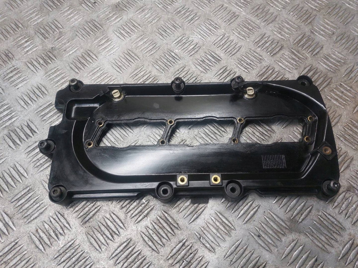 couvre-culasse AUDI A6 C6 2.7 TDI 059103470R