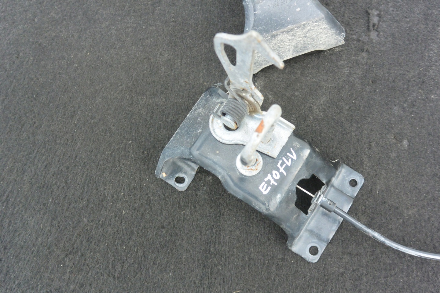 RYGIEL bonnets lock rope BMW X5 E70 KOMPLET