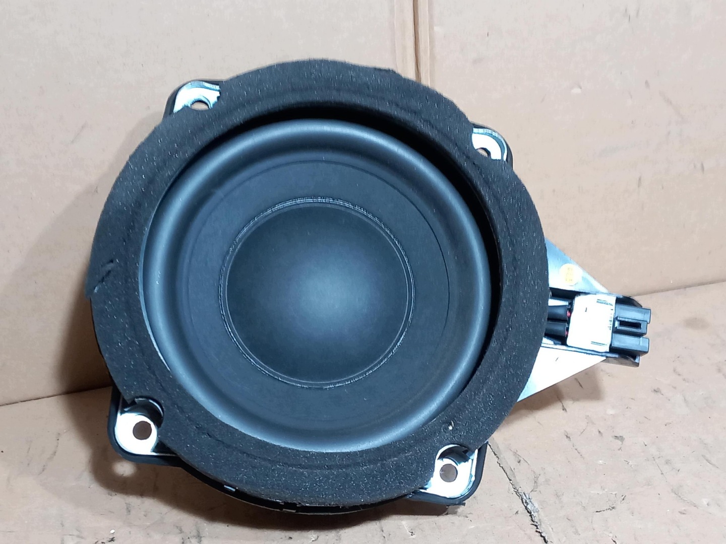 HYUNDAI I40 speaker BASOWY SUBWOOFER boot 96380-3Z050 OEM