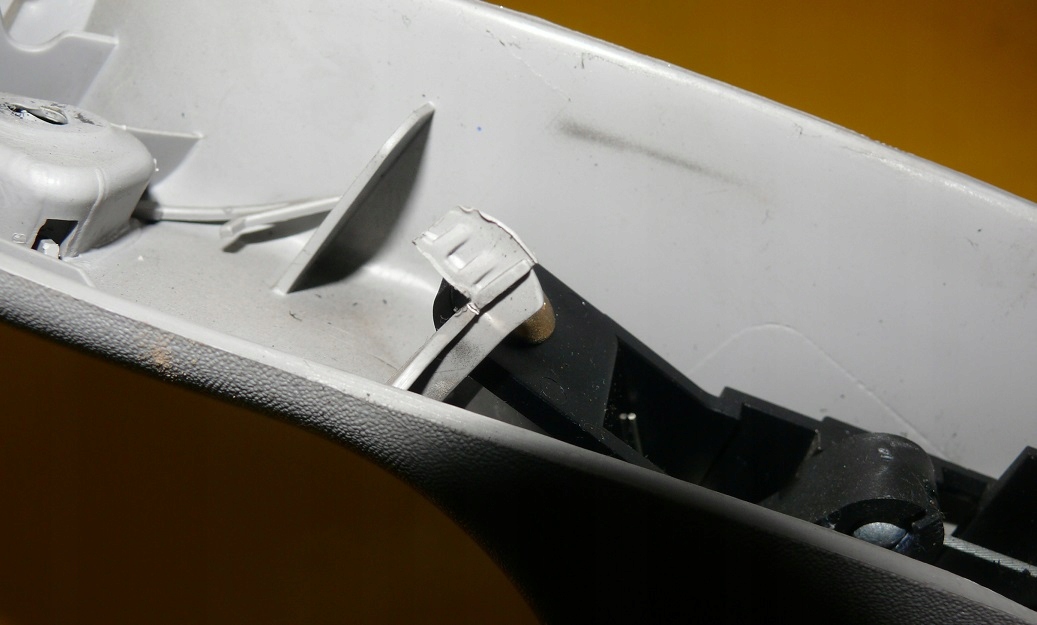 handle inner left rear part NISSAN QUEST III 02-09